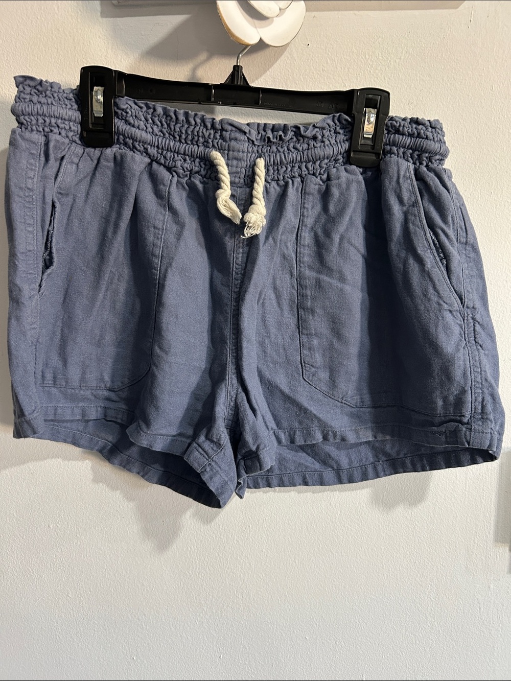 Love tree Women’s Blue Drawstring Linen-Blend Shorts